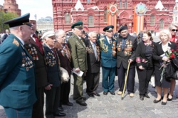 РОДИНУ ВРАГУ – НЕ СДАВАТЬ